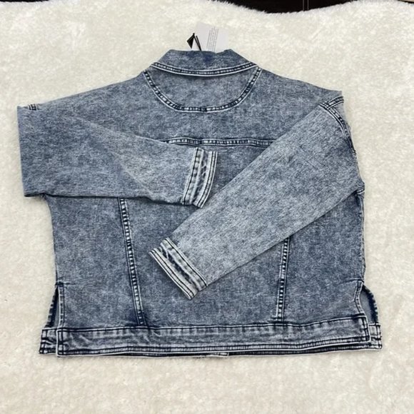 DG2 by Diane Gilman Snow Wash Boxy Jean Jacket - Picture 7 of 10
